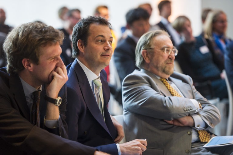 Lancering vrijdaggroep 19 april 2013 EH 130419 Friday Group 134