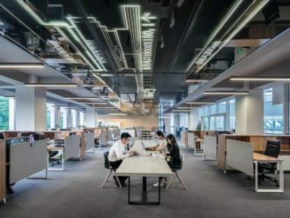 Lycs architecture U2 BI3 G Mn SSE unsplash